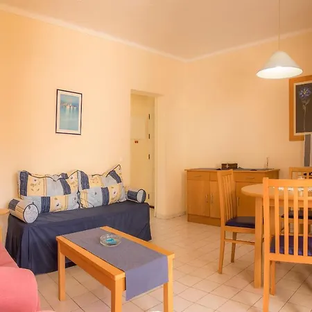Apartment A27 - Secluded 2 Minutes From The Center Alvor