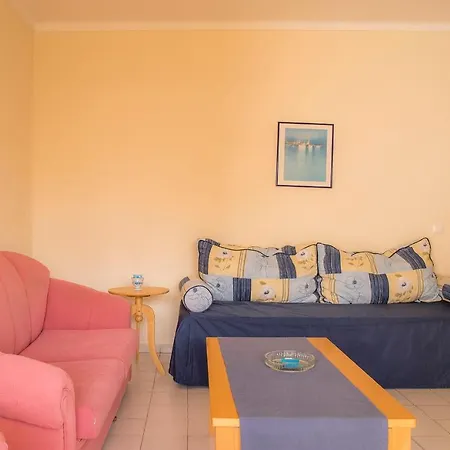 דירה A27 - Secluded 2 Minutes From The Center